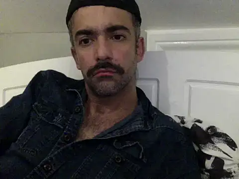 RodrigoMar58975 online show from 10-18-25, 06:15