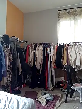 estradiolist online show from 03-29-26, 12:12