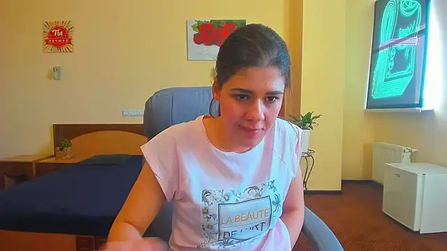 Joannia online show from 09-27-25, 07:14