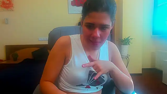 Joannia online show from 10-23-25, 07:18