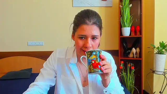 Joannia online show from 09-22-25, 07:47