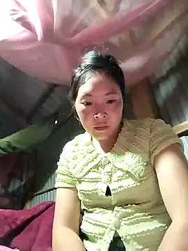 Snapshot of Siathong chatting on 10-08-25, 01:01 Siathong online show from 10-08-25, 01:01