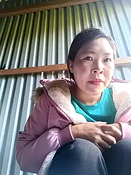 Snapshot of Siathong chatting on 10-02-25, 02:04 Siathong online show from 10-02-25, 02:04