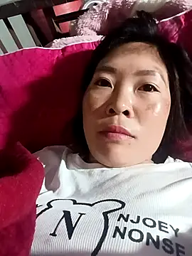 Snapshot of Siathong chatting on 09-20-25, 10:59 Siathong online show from 09-20-25, 10:59