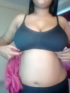 Snapshot of sarra20 chatting on 10-30-25, 03:49 sarra20 online show from 10-30-25, 03:49