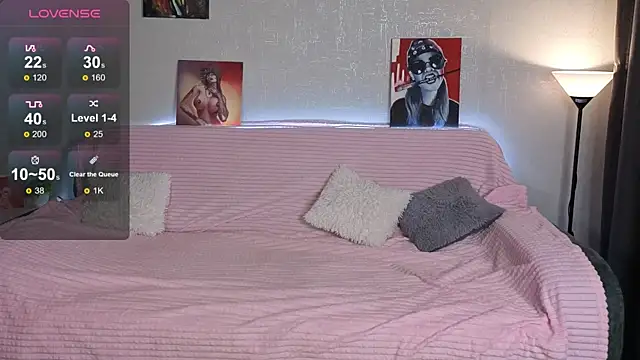 Gentle Ariel online show from 12-15-25, 02:06