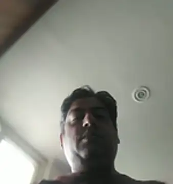 Snapshot of Love40777 chatting on 08-03-26, 03:47 Love40777 online show from 08-03-26, 03:47