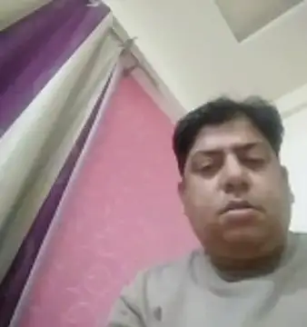 Snapshot of Love40777 chatting on 02-19-26, 06:05 Love40777 online show from 02-19-26, 06:05