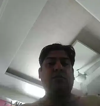 Snapshot of Love40777 chatting on 05-22-26, 06:00 Love40777 online show from 05-22-26, 06:00