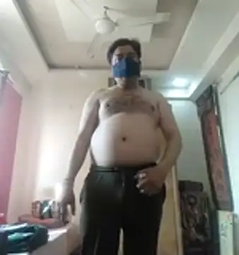 Snapshot of Love40777 chatting on 02-10-26, 05:17 Love40777 online show from 02-10-26, 05:17