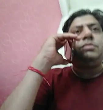 Snapshot of Love40777 chatting on 05-05-26, 08:39 Love40777 online show from 05-05-26, 08:39