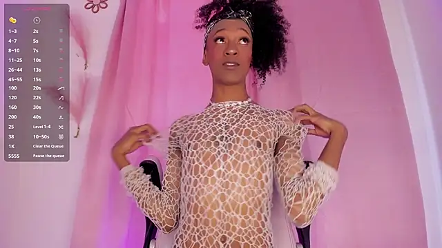 Mia royal online show from 07-08-26, 04:18