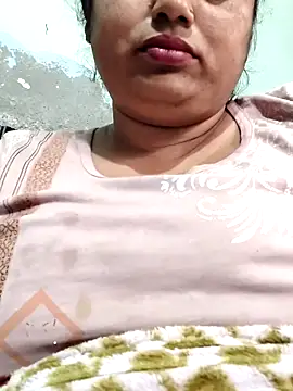 Snapshot of Mmm143 chatting on 02-09-26, 05:27 Mmm143 online show from 02-09-26, 05:27