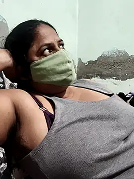 Snapshot of Mmm143 chatting on 02-15-26, 04:17 Mmm143 online show from 02-15-26, 04:17