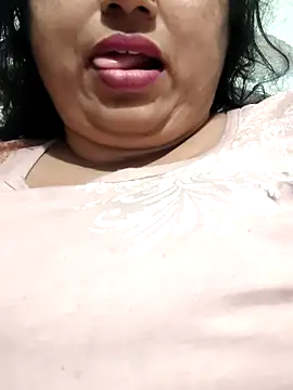 Snapshot of Mmm143 chatting on 02-08-26, 02:42 Mmm143 online show from 02-08-26, 02:42