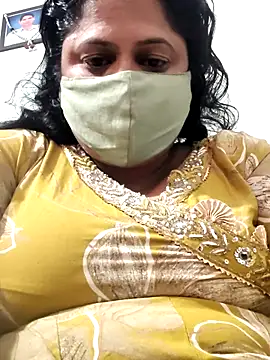 Snapshot of Mmm143 chatting on 02-01-26, 07:17 Mmm143 online show from 02-01-26, 07:17