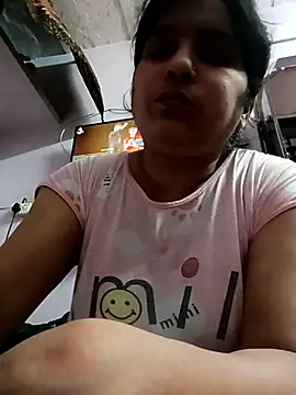 aliya-jaan71 online show from 04-26-26, 08:00