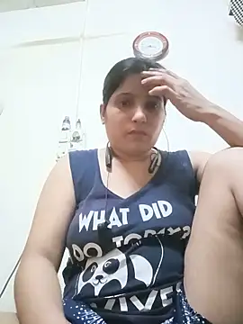 Snapshot of aliya-jaan71 chatting on 06-10-26, 10:16 aliya-jaan71 online show from 06-10-26, 10:16