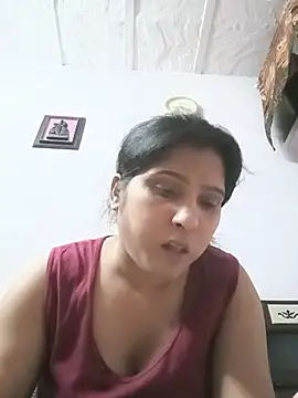 Snapshot of aliya-jaan71 chatting on 05-26-26, 10:13 aliya-jaan71 online show from 05-26-26, 10:13