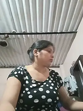 Snapshot of aliya-jaan71 chatting on 05-31-26, 06:42 aliya-jaan71 online show from 05-31-26, 06:42