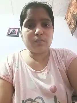 Snapshot of aliya-jaan71 chatting on 05-12-26, 02:34 aliya-jaan71 online show from 05-12-26, 02:34