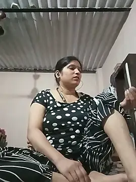 Snapshot of aliya-jaan71 chatting on 05-31-26, 04:35 aliya-jaan71 online show from 05-31-26, 04:35