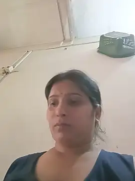 Snapshot of aliya-jaan71 chatting on 05-19-26, 07:04 aliya-jaan71 online show from 05-19-26, 07:04