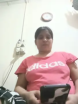 Snapshot of aliya-jaan71 chatting on 06-17-26, 07:35 aliya-jaan71 online show from 06-17-26, 07:35