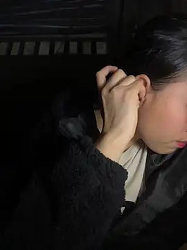 huong-18 online show from 12-21-25, 02:41