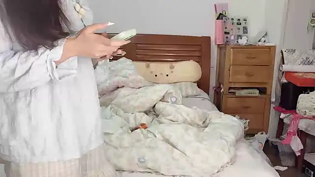 Akong11 online show from 10-13-25, 04:19