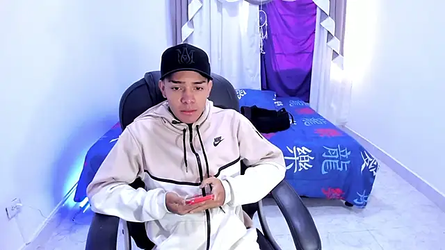Hunteer Boy online show from 10-18-25, 01:24