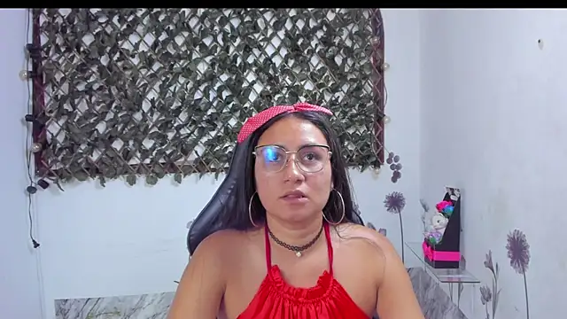 Luna021 1 online show from 11-29-25, 08:09