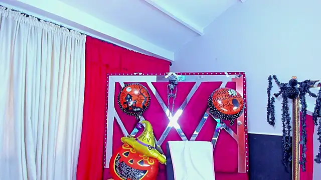 Luna021 1 online show from 10-30-25, 07:55