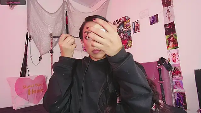 agathaaiko6 online show from 12-03-25, 12:55