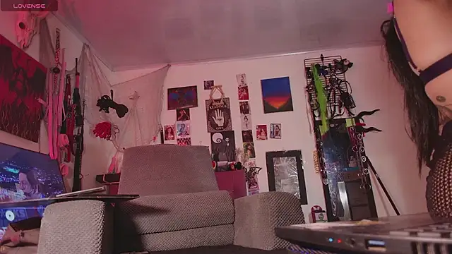 agathaaiko6 online show from 03-07-26, 01:23