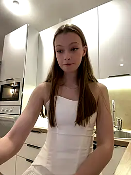 FriendlyFire 18 online show from 09-30-25, 05:52