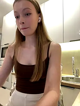 FriendlyFire 18 online show from 09-25-25, 05:30