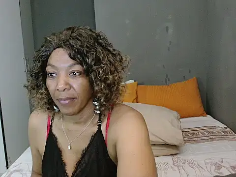 Lillyan N online show from 10-28-25, 08:46