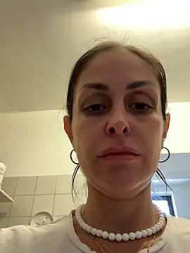 Snapshot of ainaht chatting on 04-24-26, 07:32 ainaht online show from 04-24-26, 07:32