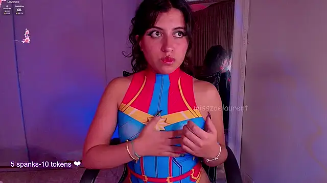 misszoelaurent online show from 10-31-25, 09:11