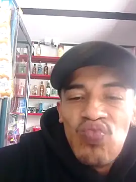 Snapshot of D13gomez chatting on 06-30-26, 05:02 D13gomez online show from 06-30-26, 05:02