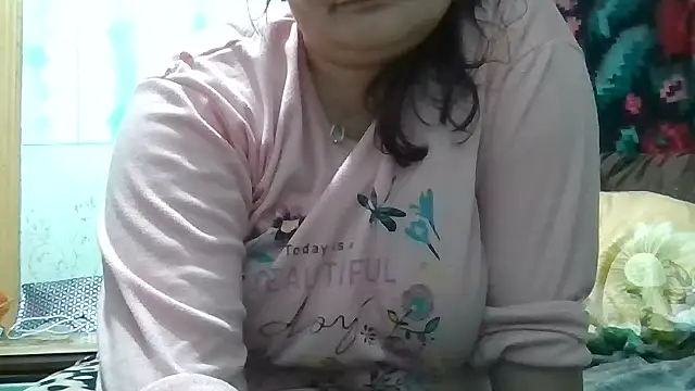 Snapshot of Flacara100 chatting on 05-08-26, 06:23 Flacara100 online show from 05-08-26, 06:23