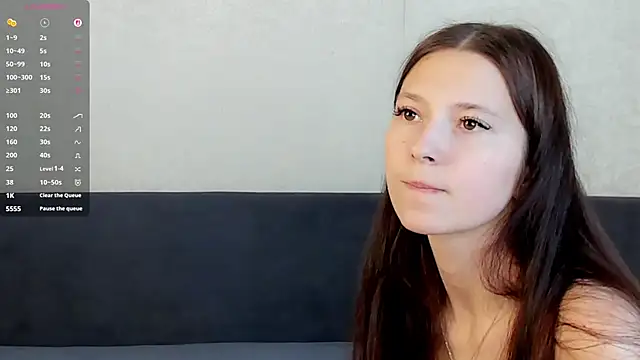 GabrielleLynchard online show from 10-13-25, 07:04
