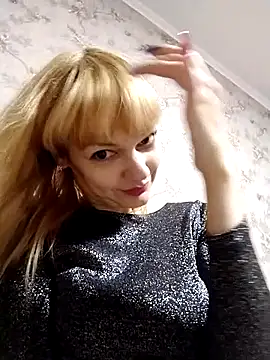 AliceSwan1122 online show from 09-29-25, 05:51