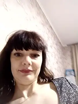 AliceSwan1122 online show from 04-15-26, 06:23