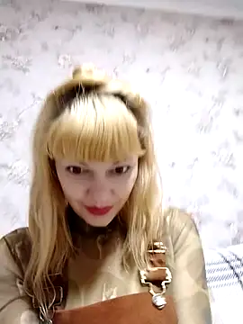 AliceSwan1122 online show from 10-17-25, 08:32
