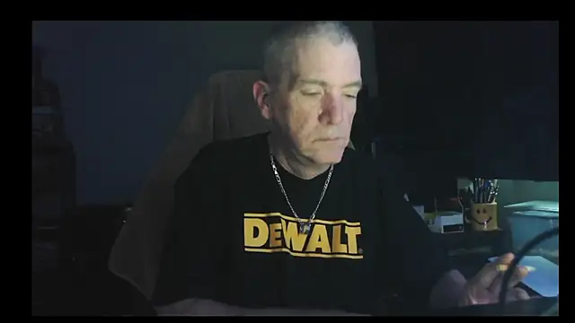 Snapshot of Sex_and_loves chatting on 09-14-25, 10:32 Sex and loves online show from 09-14-25, 10:32