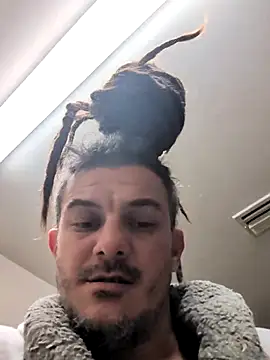 Clownboi17 online show from 11-20-25, 05:41