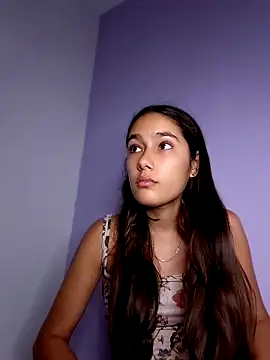 Snapshot of Amber_Miiller2 chatting on 05-15-26, 09:57 Amber Miiller2 online show from 05-15-26, 09:57