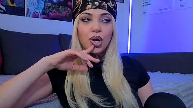 KiraQuinn1 online show from 03-31-26, 03:14